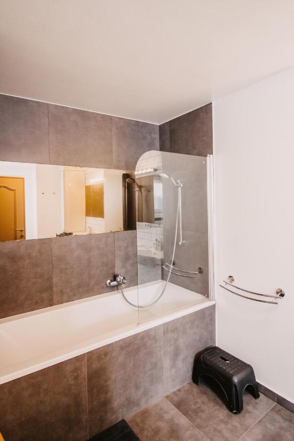 Beautiful Apartments In Porte De Namur Брюксел Екстериор снимка