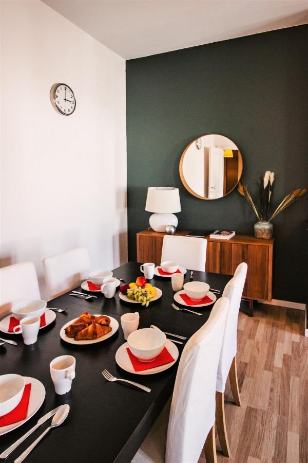 Beautiful Apartments In Porte De Namur Брюксел Екстериор снимка